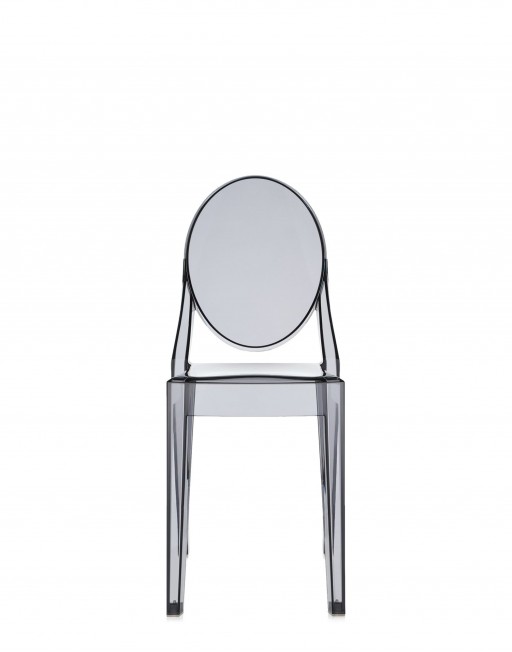 Set 2 scaune Kartell Victoria Ghost design Philippe Starck fumuriu transparent